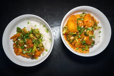 Crispy Fried Tofu with Broccoli and Garlic Sauce